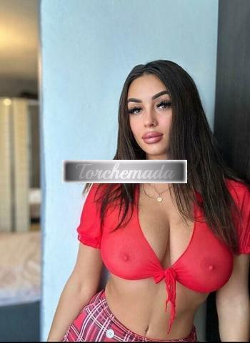 Girl Strepitosa Bambola  Milano