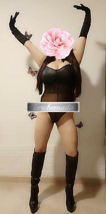 Girl Vogliosa Coinvolgente  Latina