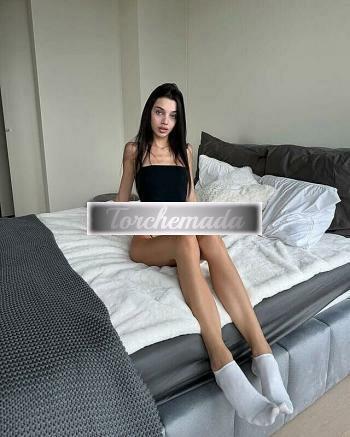 Girl Bellissima Girl  Lucca