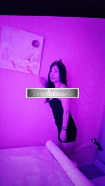 Girl Monella orientale puttana  Monza