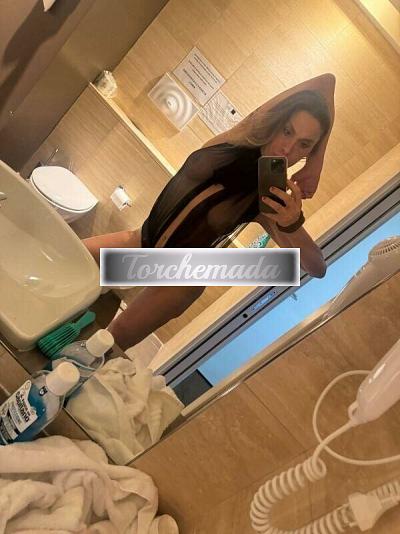 Girl Divina con la bocca  Siena