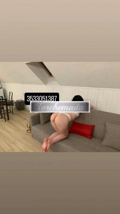 Girl Felina Sirena  Pisa