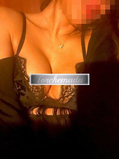 Girl Bellezza coccolona con bocca sexy  Firenze