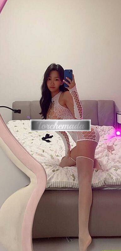 Girl Cinesine vogliose di cazzo  Modena