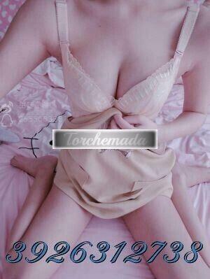 Girl Modella orientale per incontri raffinati  L'Aquila