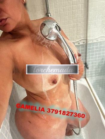 Girl Camelia  Messina