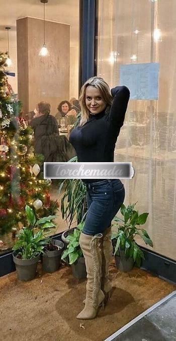 Girl Strepitosa Amabile  Bologna