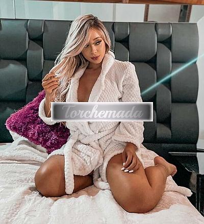 Girl Calda Amabile  Latina