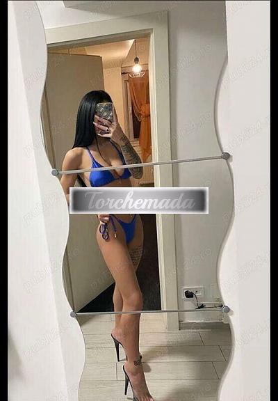 Girl Felina Modella  Lucca