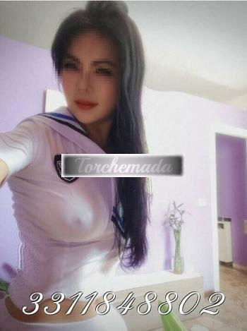 Girl Troietta vogliosa con gli occhi a mandorla  Lecco