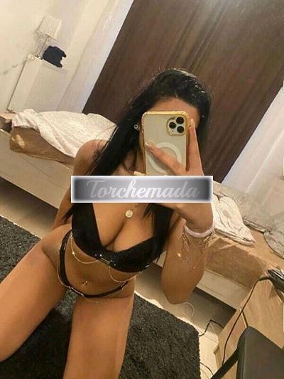 Girl Vogliosa Studentessa  Latina