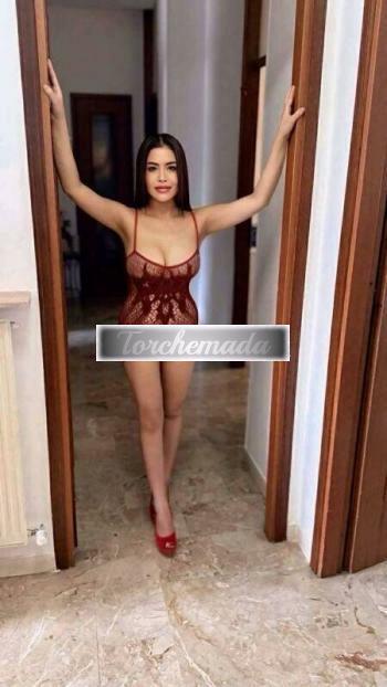 Girl Felina Amabile  Cremona