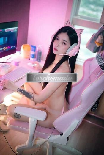 Girl Piccantissima Studentessa  Latina