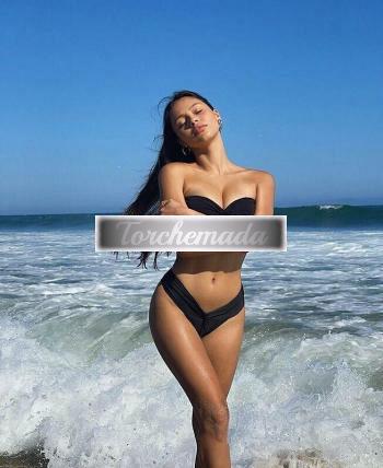 Girl Strepitosa Graziosa  Siracusa