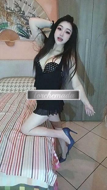 Girl Lingua di Fuoco  Lecco