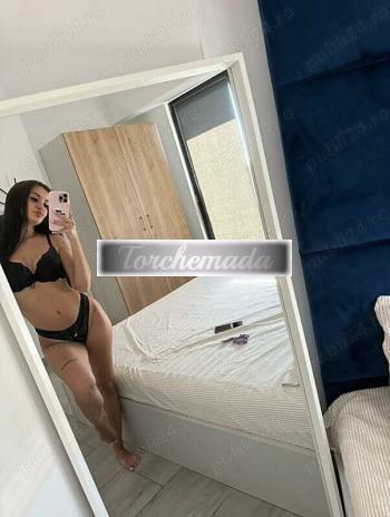 Girl Strepitosa Coinvolgente  Como