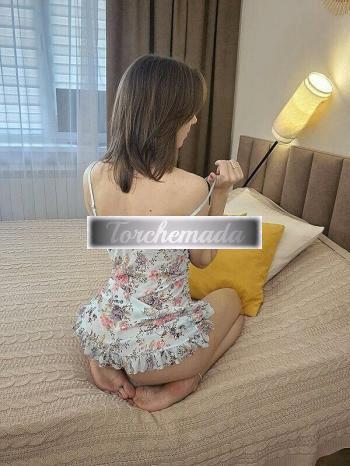 Girl Mirna, la tua fighetta calda da cui bere  Piacenza