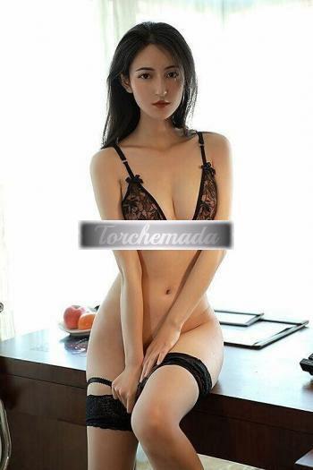 Girl Lingua di Fuoco  Lecco