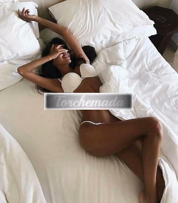 Girl Strepitosa Esibizionista  Latina