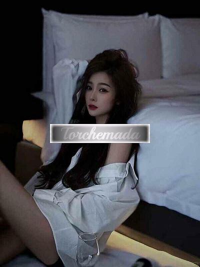 Girl Nuova coreana con la faccia da puttana  Caltanissetta