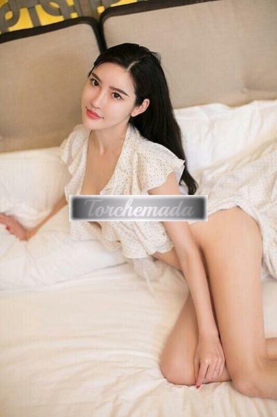 Girl Regina Preliminari Naturali  Como