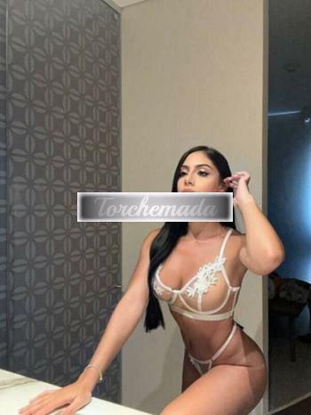 Girl Esperta nell' arte orale  Matera