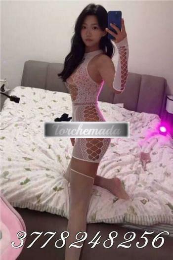 Girl Esplosiva Femmina  Como