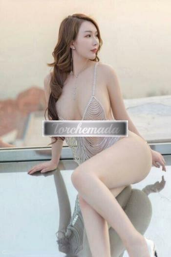 Girl Troia orientale con tre buchetti da sfondare  Foggia