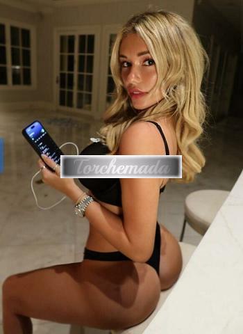 Girl Esplosiva Attrice  Isernia
