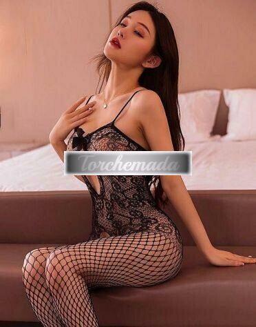 Girl Vogliosa Ragazza  Prato