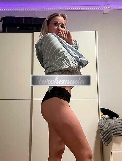 Girl Una femmina introvabile  Caserta