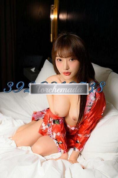 Girl Modella orientale per incontri raffinati  L'Aquila