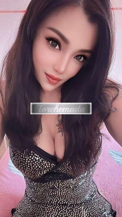 Girl Esplosiva Femmina  Genova