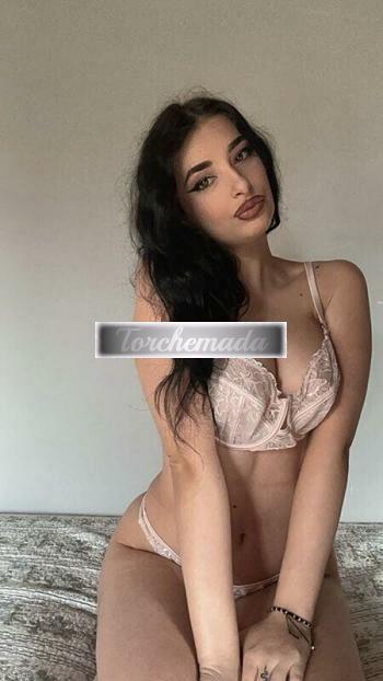 Girl Calda Amabile  Reggio Emilia