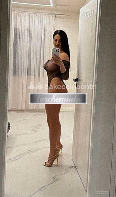 Girl Esplosiva Femmina  Lecce