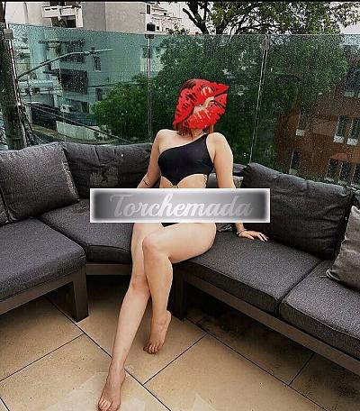 Girl Strepitosa Sirena  Pisa