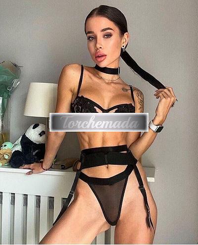 Girl Felina Maestra  Verona