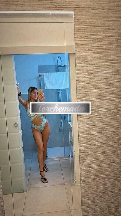 Girl Felina Amabile  Cremona