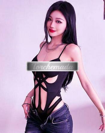 Girl Ragazza orientale mozzafiato  Aosta
