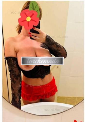 Girl Eleonora  Macerata