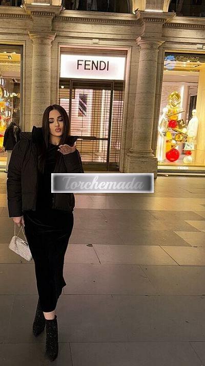 Girl Strepitosa Esibizionista  Milano