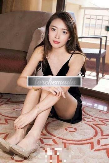 Girl Lina Asiatica Dolce  Siena