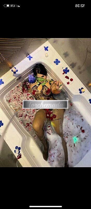 Girl Strepitosa Maestra  Lecce