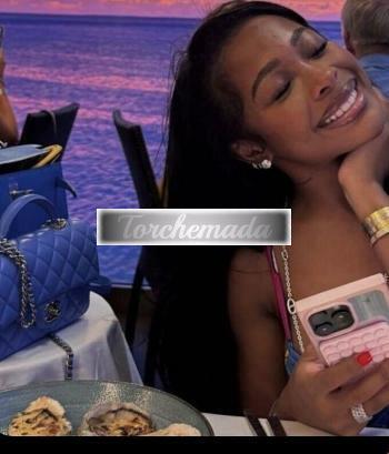 Girl Vieni a cavalcarmi  Pavia