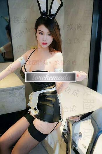 Girl Esplosiva Bambola  Bolzano