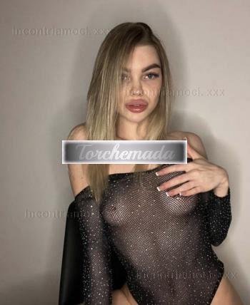 Girl Esplosiva Femmina  Rho