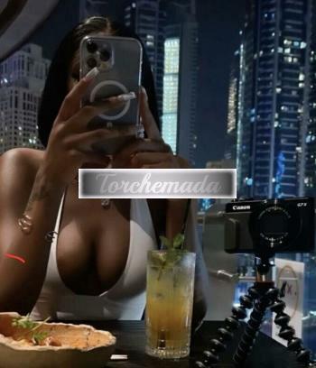 Girl Vieni a cavalcarmi  Pavia