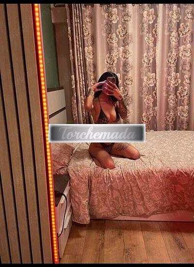 Girl Felina Modella  Lucca