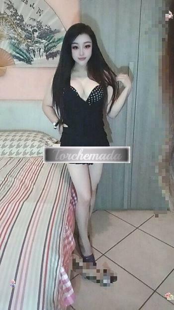 Girl Lingua di Fuoco  Lecco