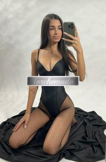 Girl Felina Bambola  Cremona